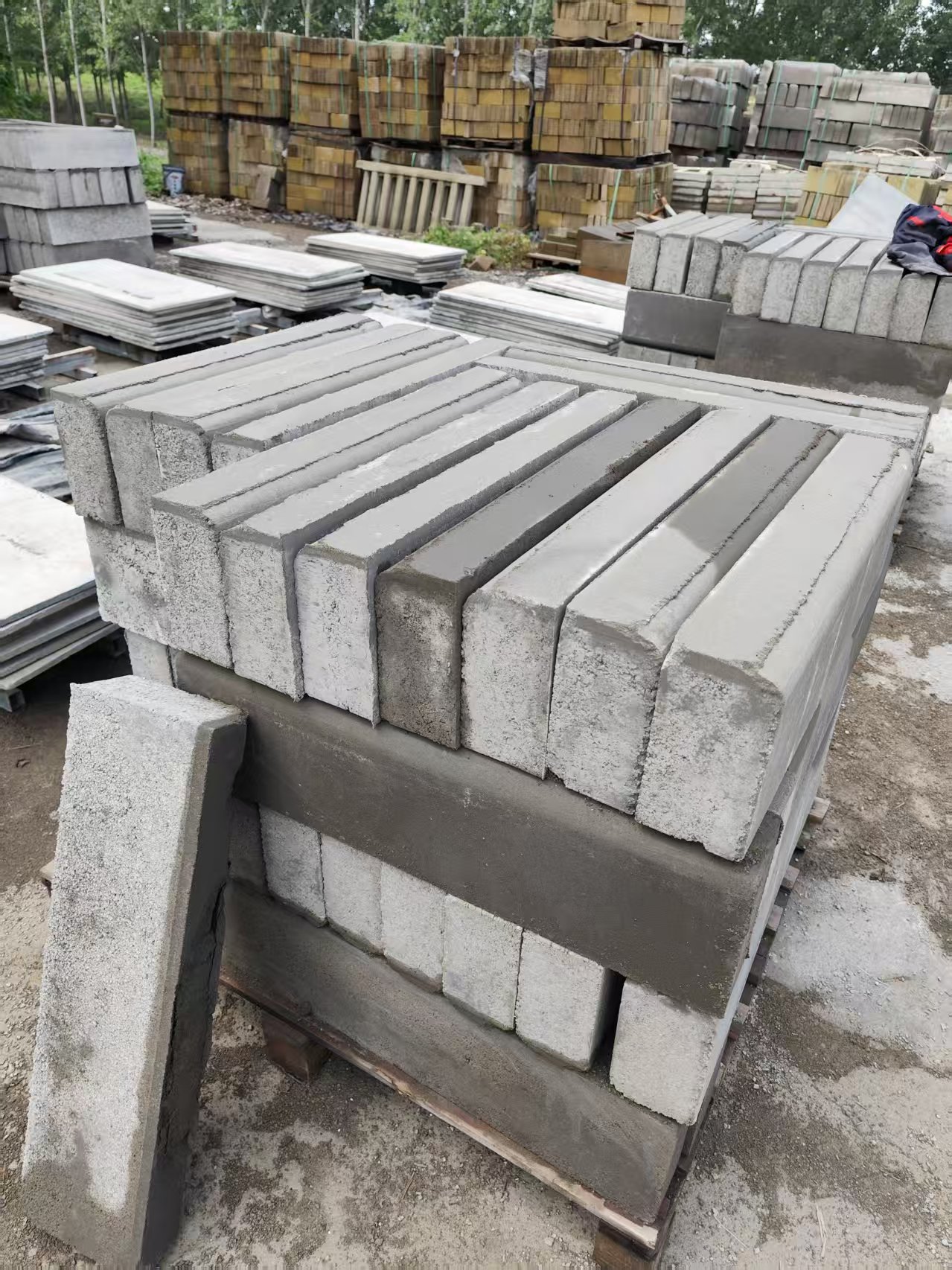 園林用水泥路沿石75*10*20cm 市政道路路側(cè)石應(yīng)用范圍廣 